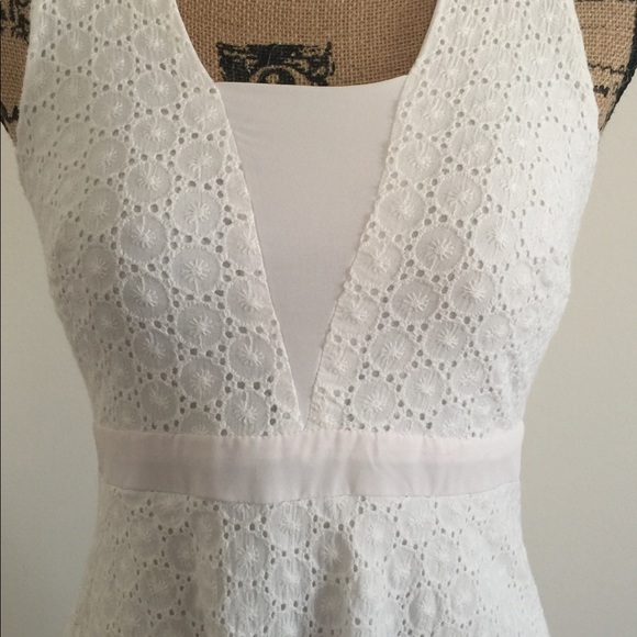Juniors Size Small white dress - Picture 3 of 4
